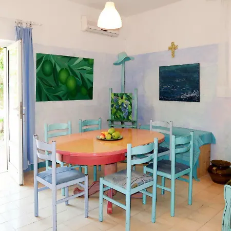 Haus Ana 305s *